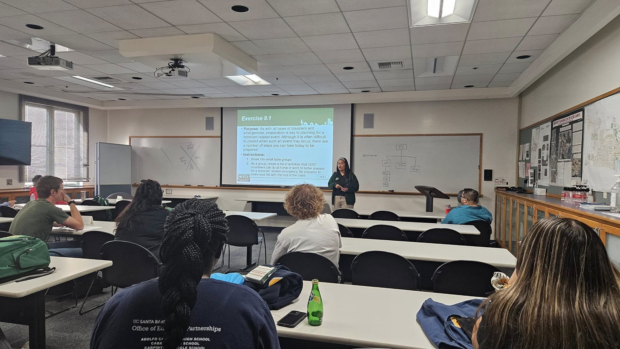 CERT Class, lecture in a classroom